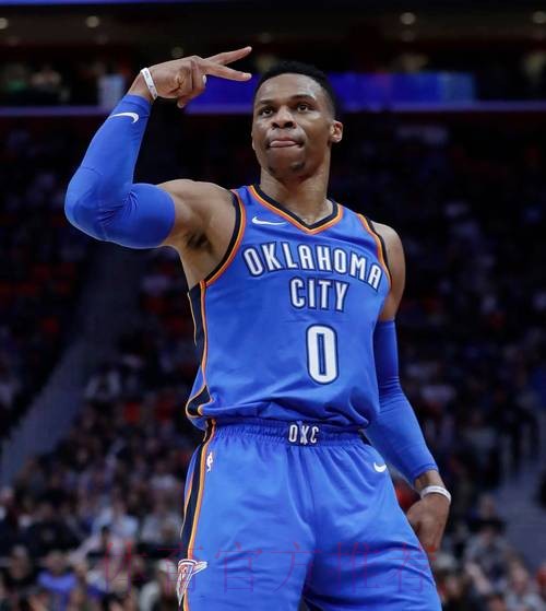 32岁威少和32岁保罗，全方位数据对比后，才发现他被高估了