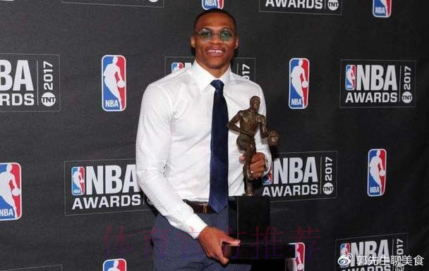 32岁威少和32岁保罗，全方位数据对比后，才发现他被高估了